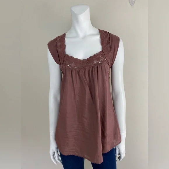 WILFRED lace trimmed silk top. Size XS - Picture 8 of 11